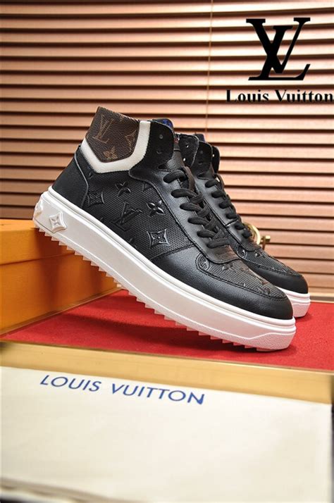 รองเท้า louis vuitton|Louis Vuitton football club.